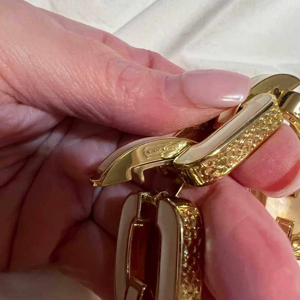 Coach Link Bracelet - Picture 6 of 6